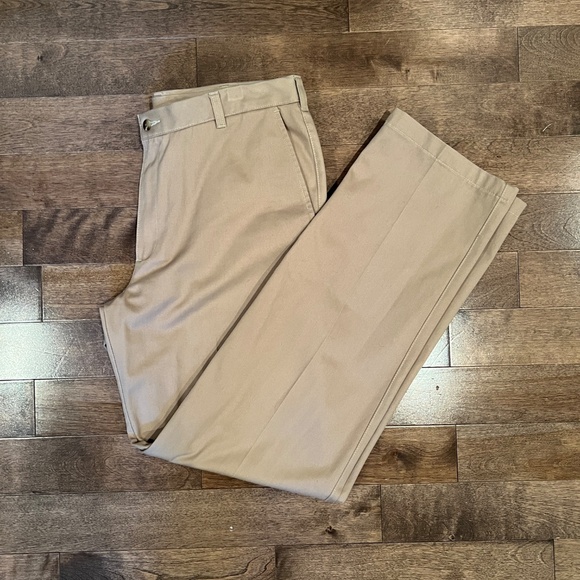 Van Heusen Men’s Dress Pants 34x34 Khaki Flat Front 100% Cotton Casual Work - Picture 4 of 6